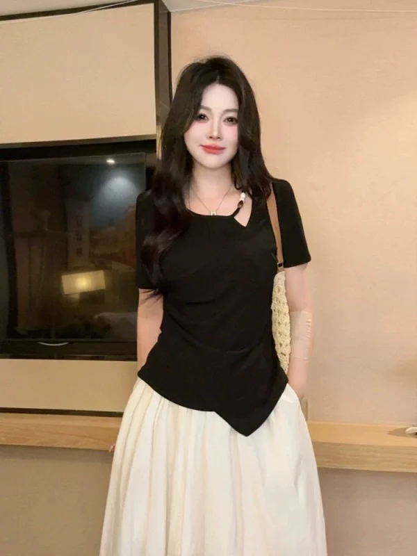 Short sleeved T-shirt for women - Image 4