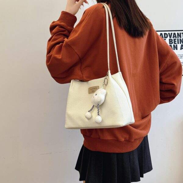 high-capacity bag - Image 3