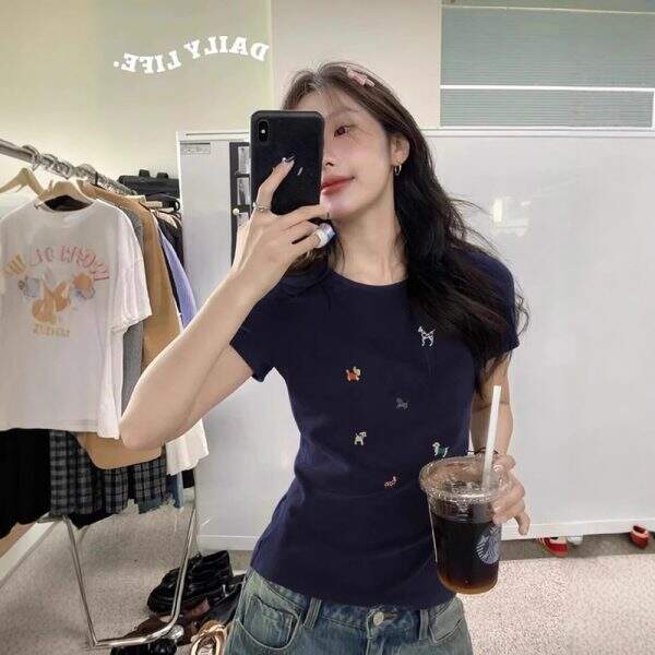 Short sleeved T-shirt for women - Image 1