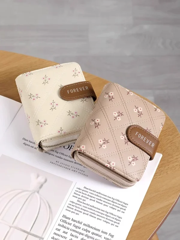 Small luxury wallet - Image 1