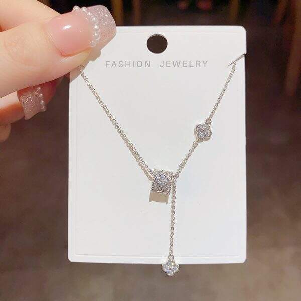 Flower necklace - Image 2