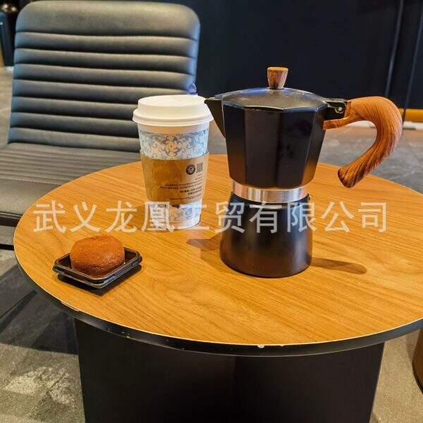 Classic household coffee machine - Image 1