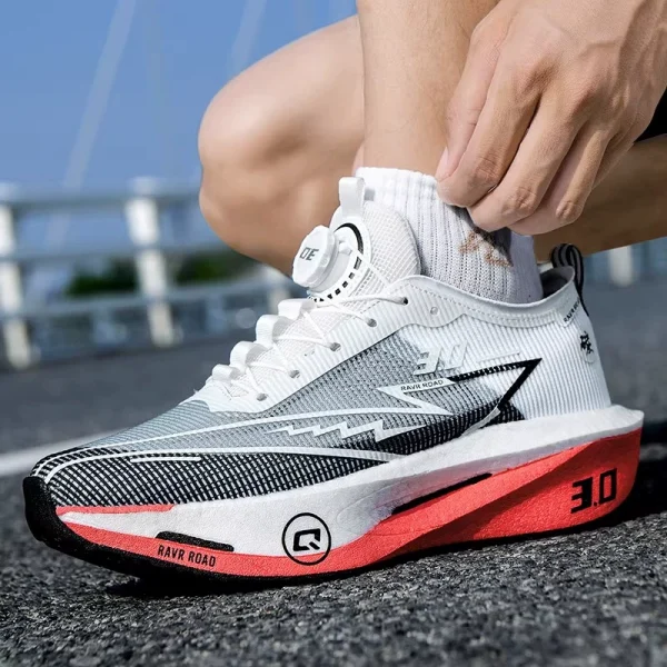 Sports running shoes - Image 2