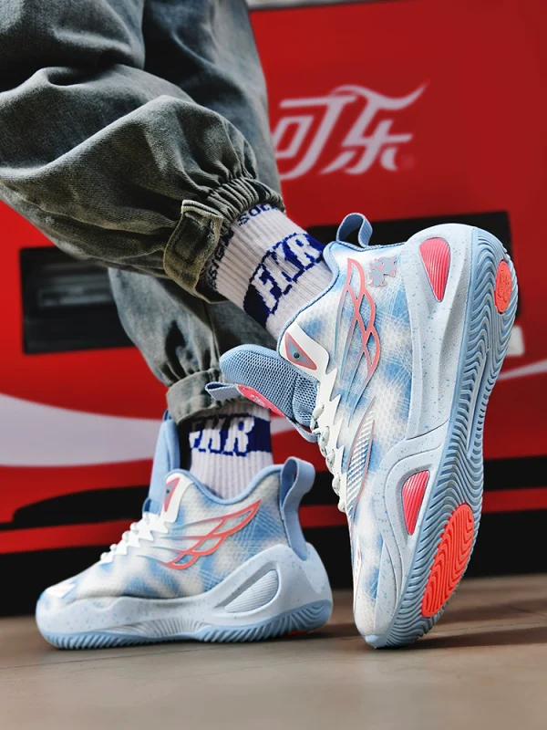 Sports shoes - Image 3