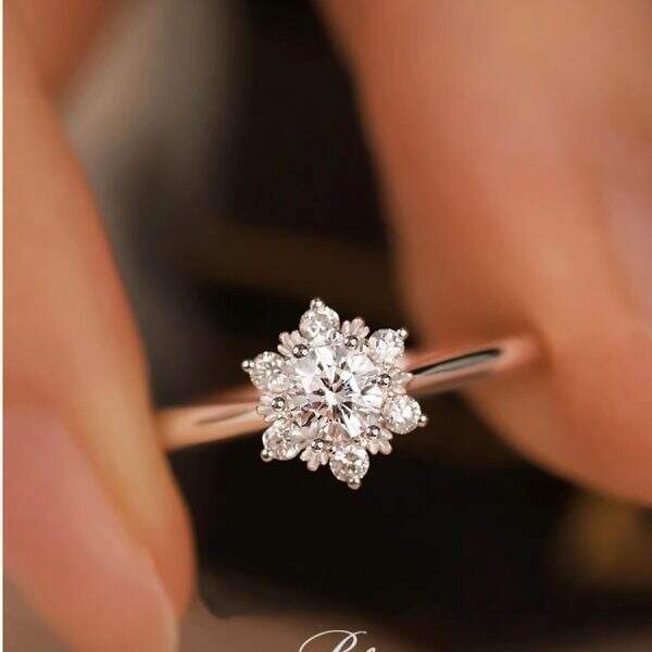 Moissanite Diamond Ring - Image 1