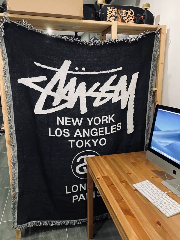 American Street Trendy New York Stucy Blanket Trendy - Image 4