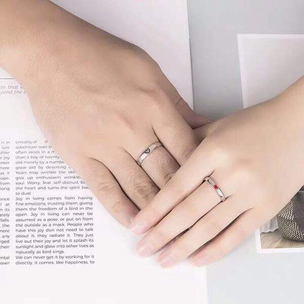 heart-shaped couple rings - Image 3