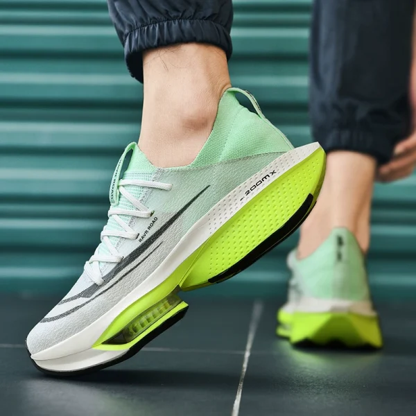 Running shoes - Image 4