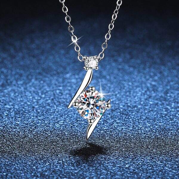 Necklace Lightning Star Lock Bone Chain Pendant - Image 1