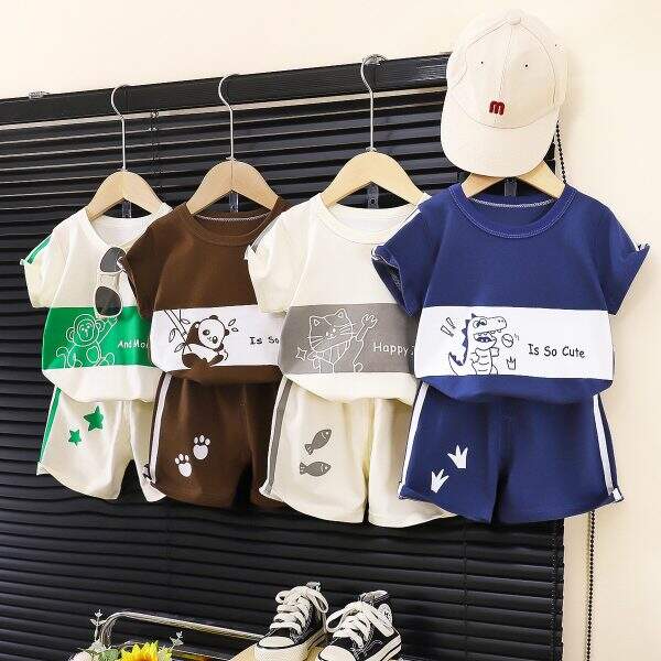 Children's short sleeved suit - Image 1