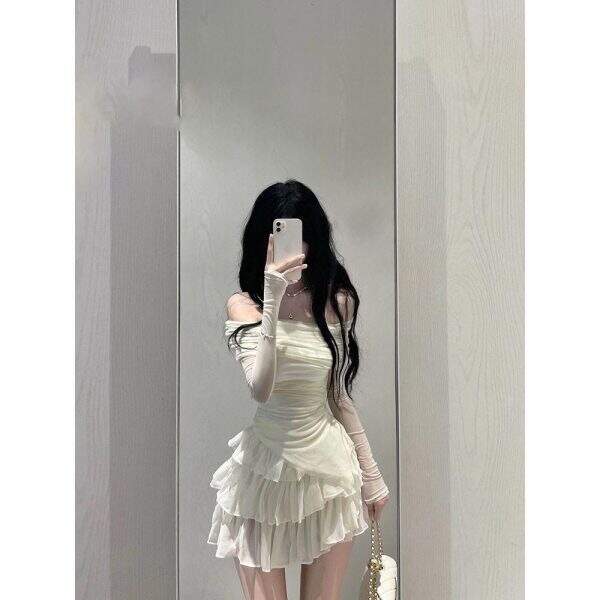 Sleeveless off shoulder dress - Image 1
