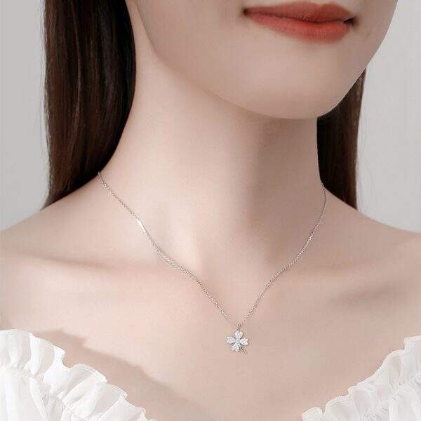 Clover Necklace - Image 4