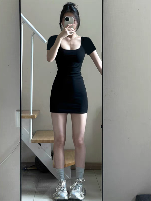 Sexy tight mini skirt - Image 1