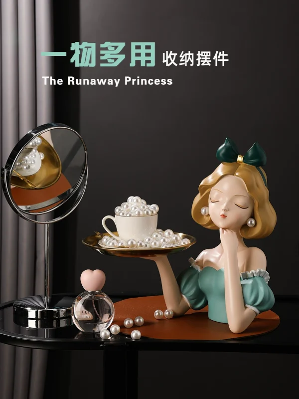 Snow White holding a large jewelry tray - Image 5