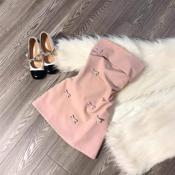 Pink V-neck dress - Image 4