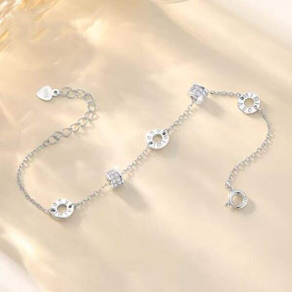 Ladies Roman numeral bracelet - Image 4
