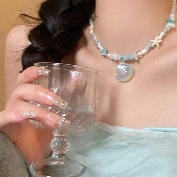 Shell bead necklace - Image 2