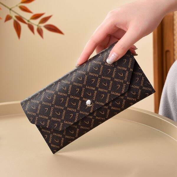 High end women's wallet - Image 1