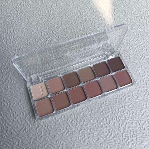 eye shadow plate is delicate - Image 2