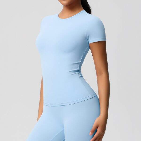 Short sleeved tight fitting sportswear - Image 3