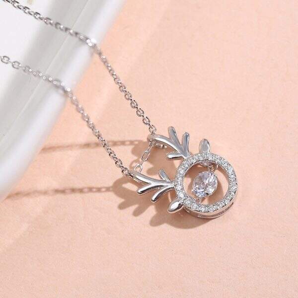 Heart-shaped Necklace - Image 4