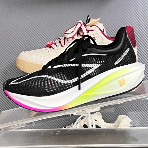 Sneakers - Image 3