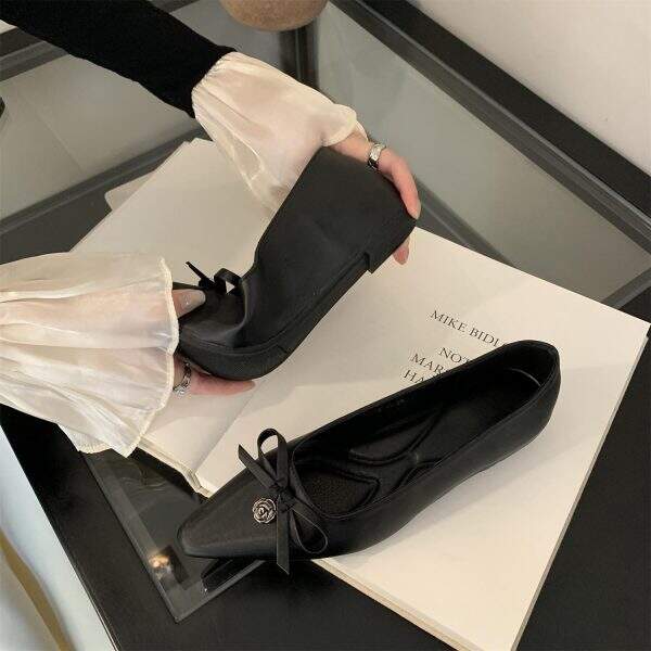 Pointed flat shoes - Image 2