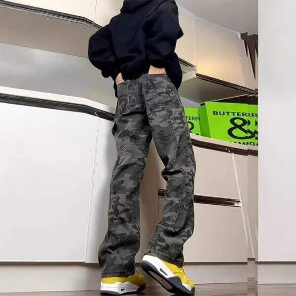 Military green camouflage jeans for men - Image 1