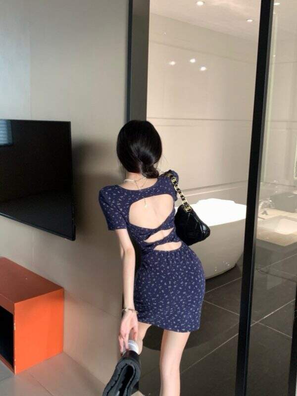 Sexy backless dress v - Image 3