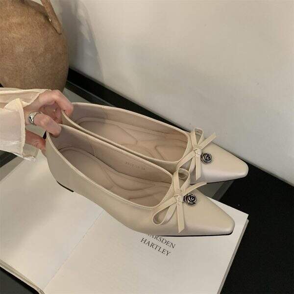 Pointed flat shoes - Image 3