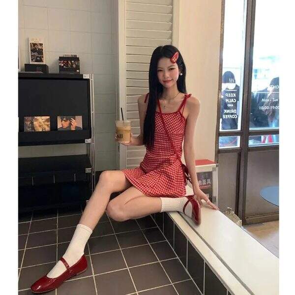 Short skirt - Image 3