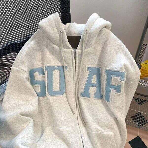 Velvet hooded sweater - Image 2