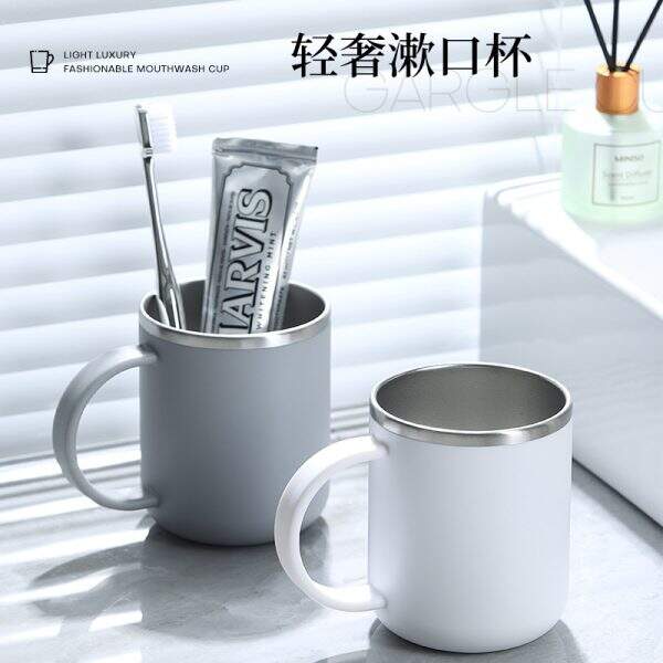 plastic drinking glasses - Image 1