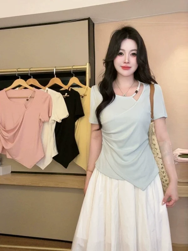 Short sleeved T-shirt for women - Image 2