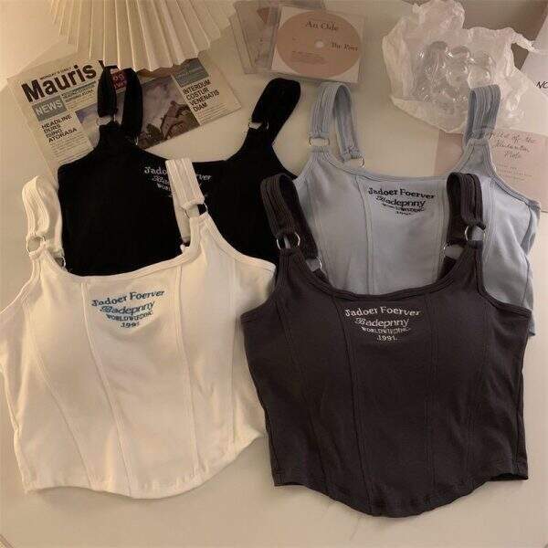 sleeveless tight-fitting top - Image 1