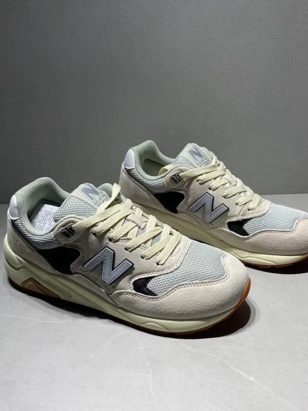 sneakers - Image 5